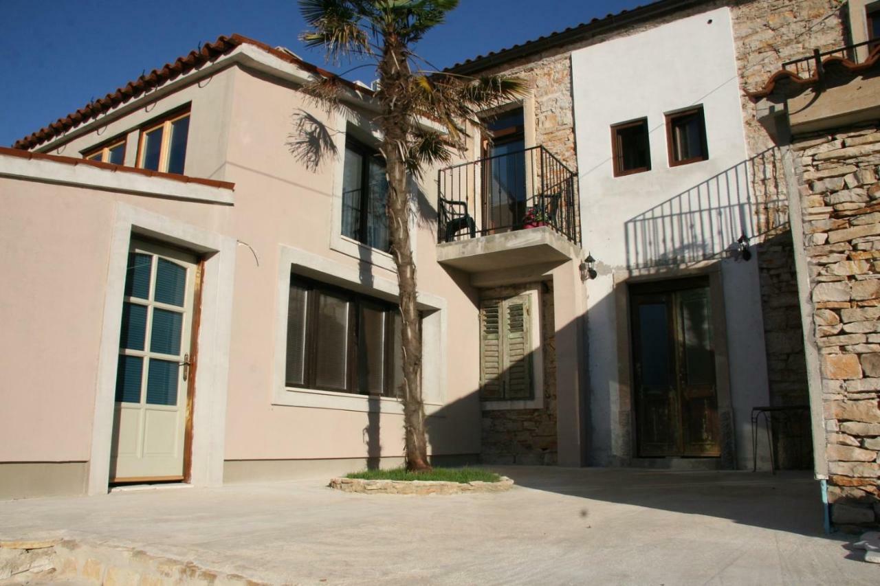 Apartments Sena Pula Exteriér fotografie